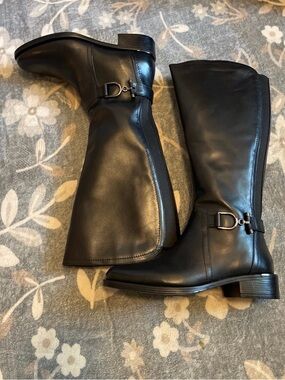 Black Women's Knee-High Leather Riding Boots - Classic Buckle Detail.